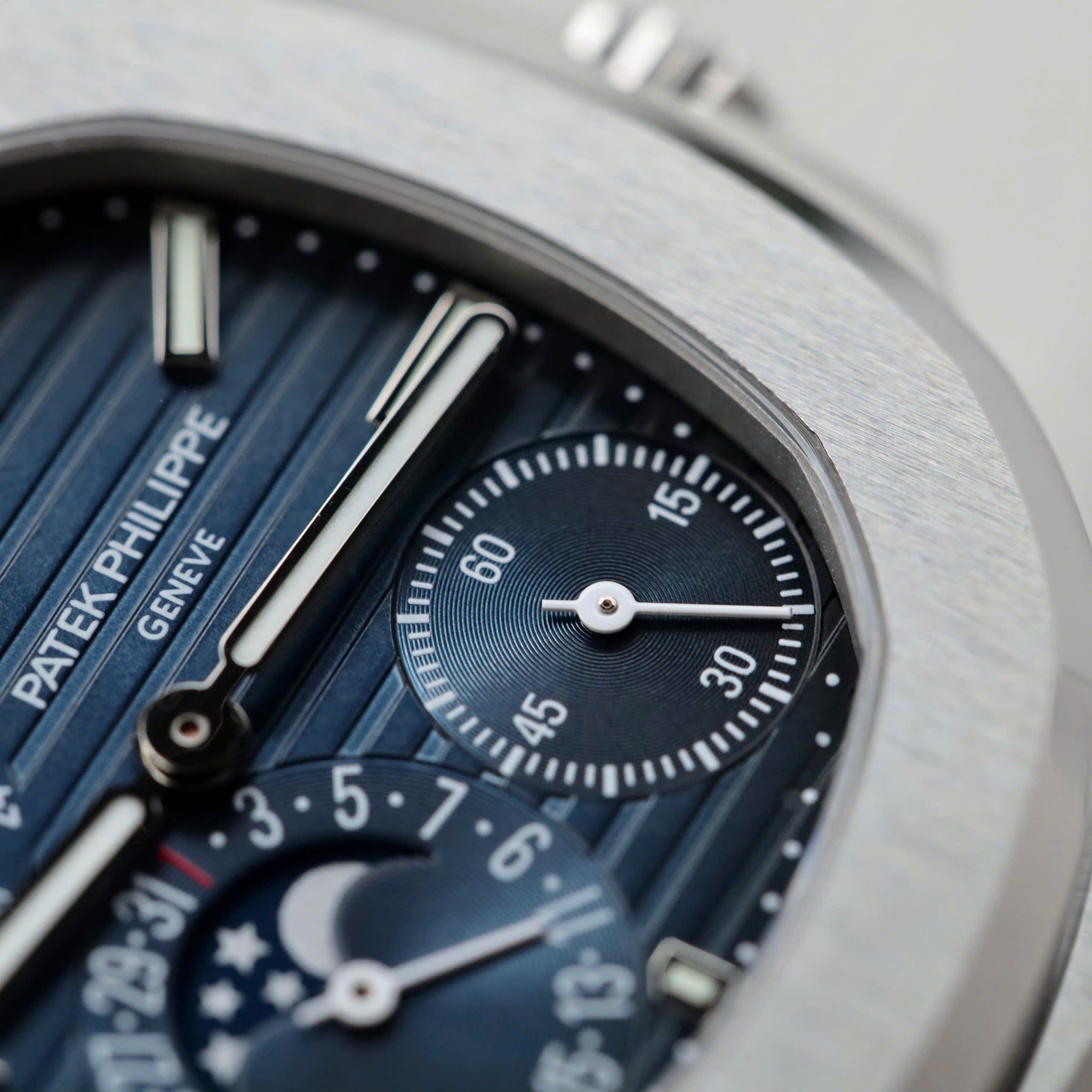 PATEK PHILIPPE NAUTILUS 40 MM - Đồng Hồ Patek Philippe - Namc