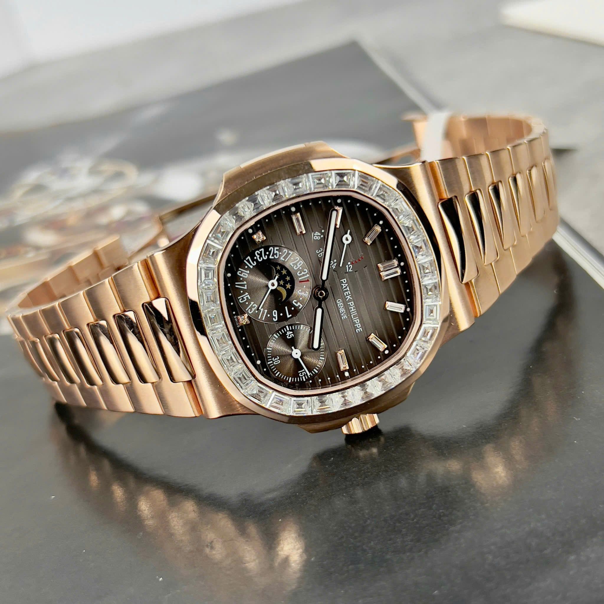 PATEK PHILIPPE NAUTILUS 40 MM - Đồng Hồ Patek Philippe - Nam