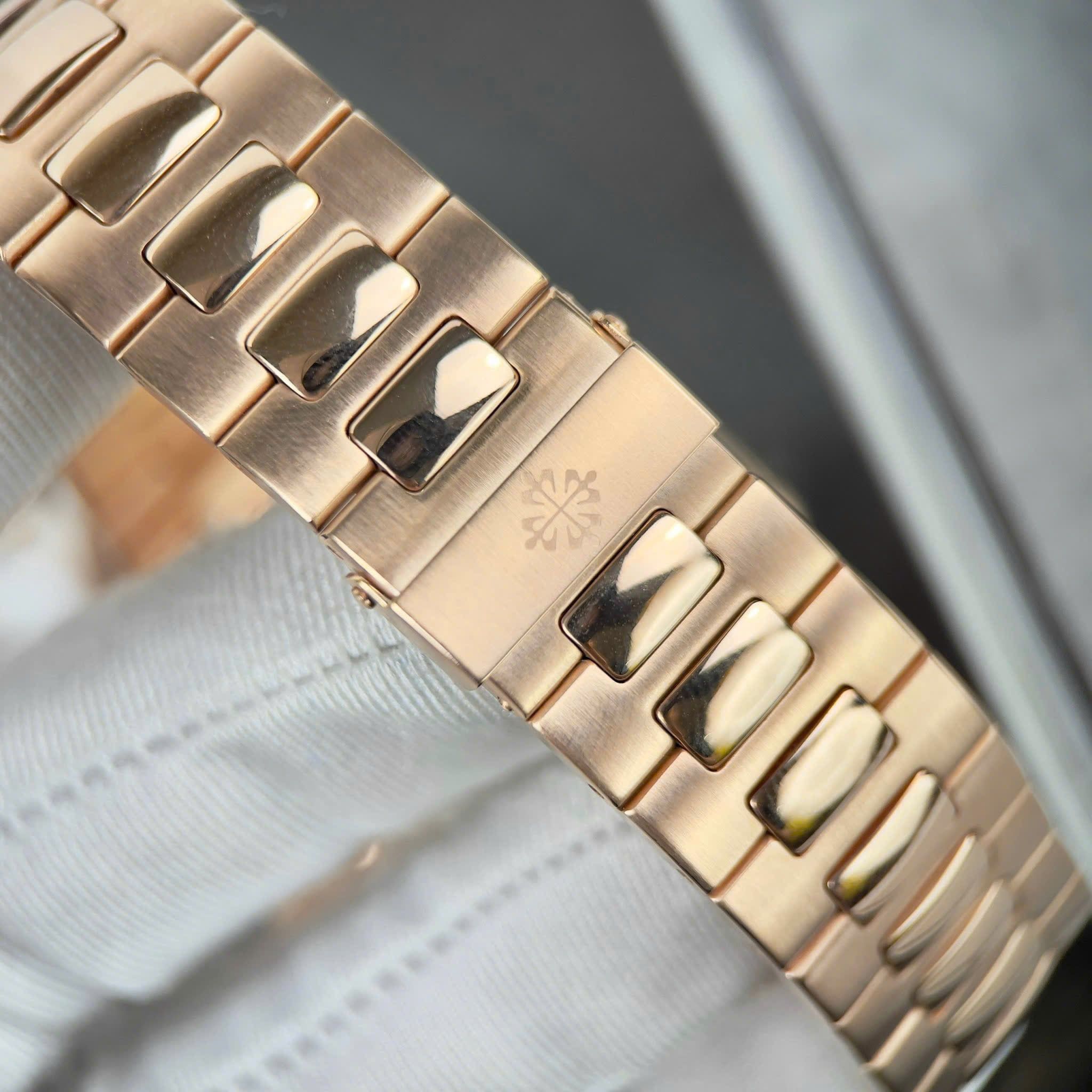 PATEK PHILIPPE NAUTILUS 40 MM - Đồng Hồ Patek Philippe - Nam