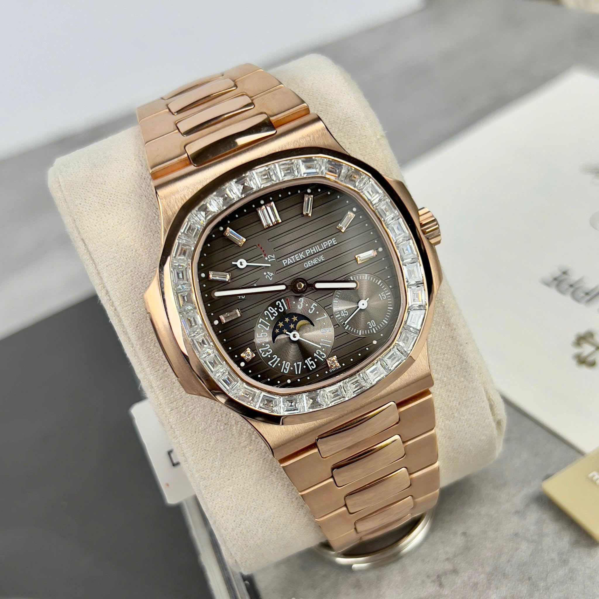 PATEK PHILIPPE NAUTILUS 40 MM - Đồng Hồ Patek Philippe - Nam