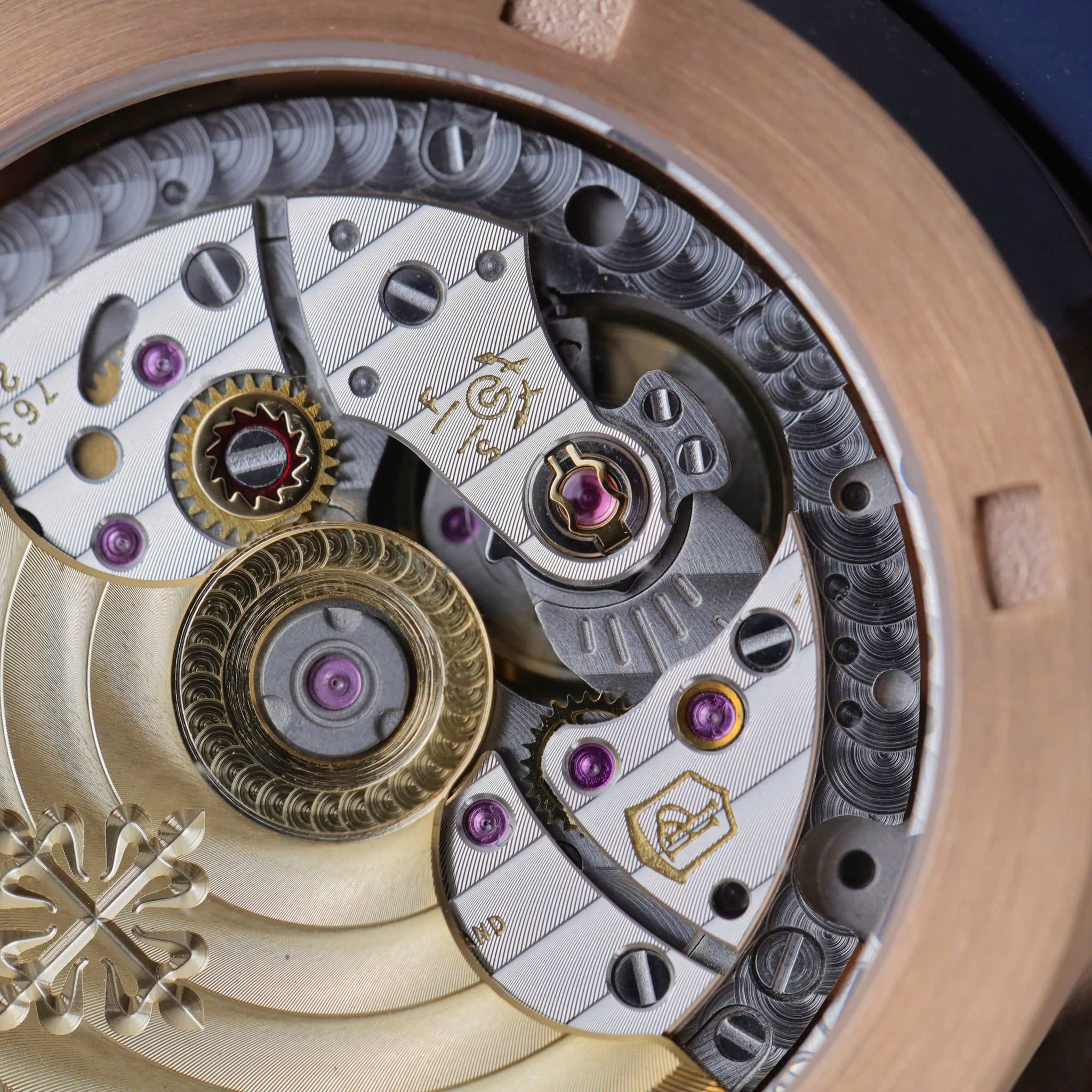 PATEK PHILIPPE AQUANAUT 40 MM - Đồng Hồ Patek Philippe - Nam