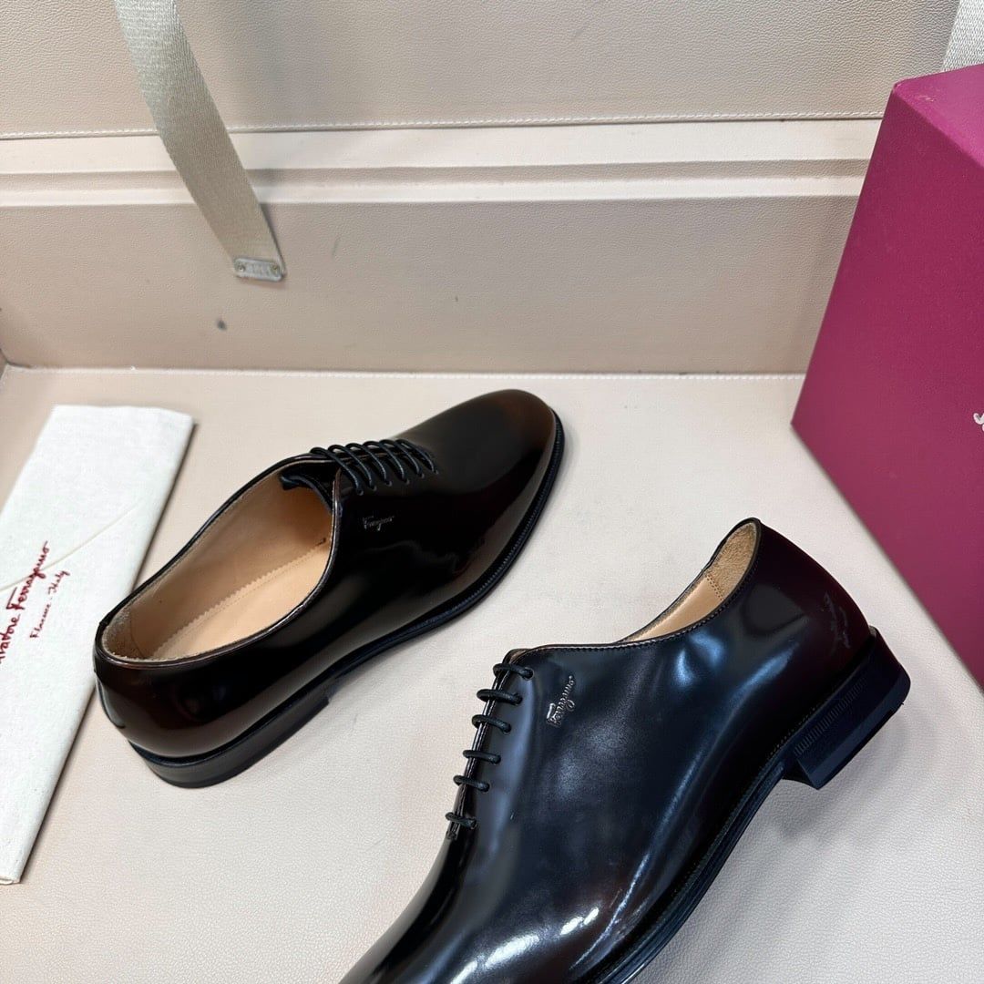 Giày Salvatore Ferragamo Nâu Oxford đen Bóng buộc dây