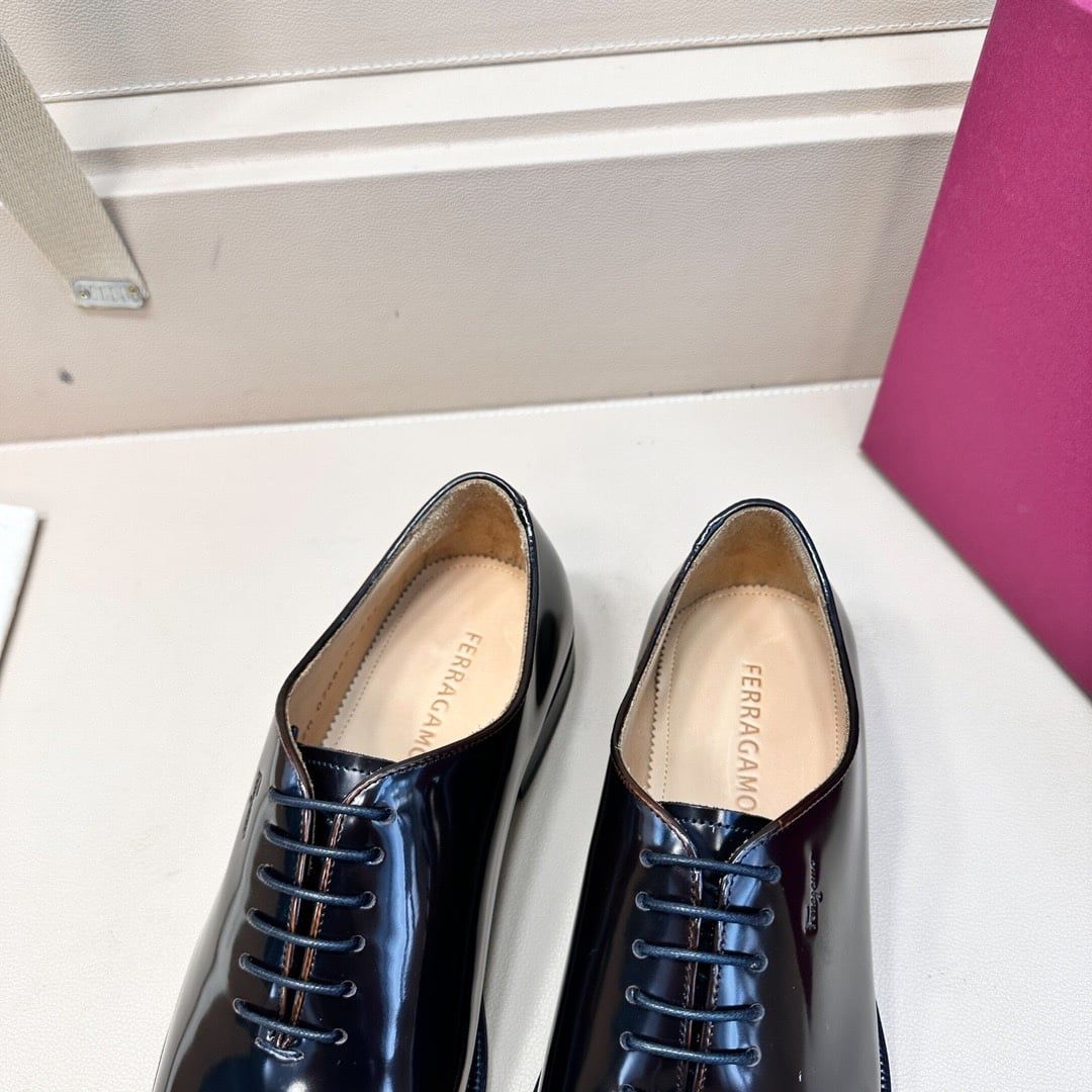 Giày Salvatore Ferragamo Nâu Oxford đen Bóng buộc dây