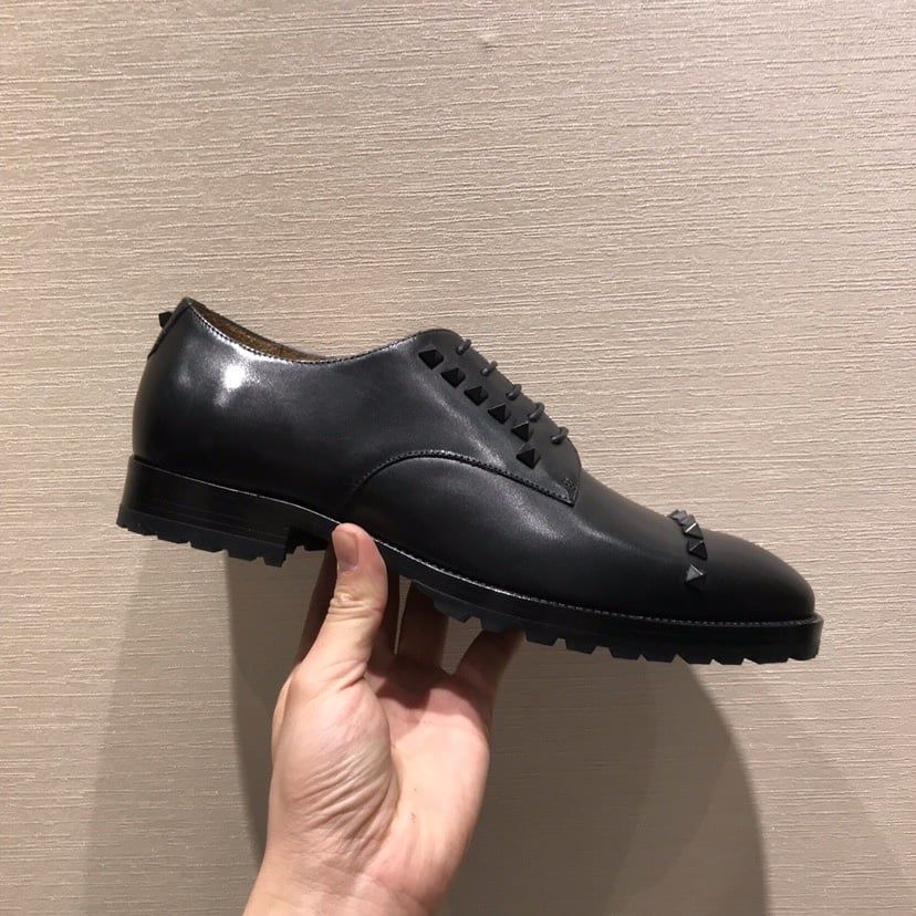 Giày Tây Valentino Garavani Oxford Màu đen Mũi Tròn
