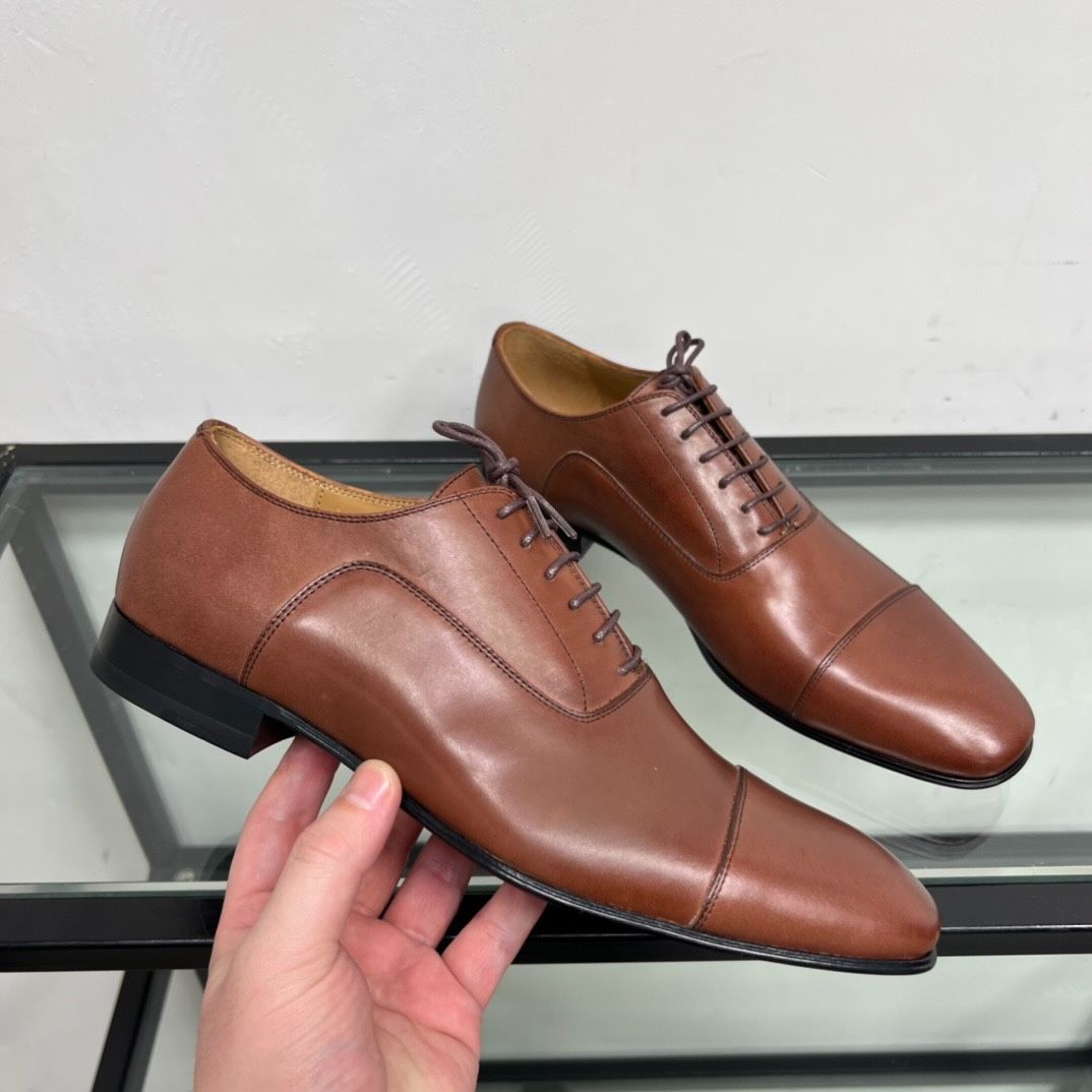 Giày Tây Christian Louboutin Oxford Màu Nâu Mũi Nhọn