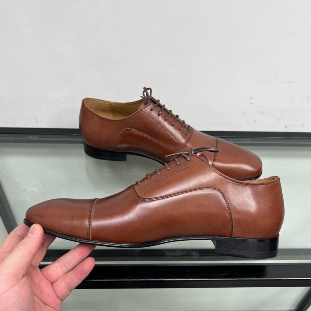 Giày Tây Christian Louboutin Oxford Màu Nâu Mũi Nhọn
