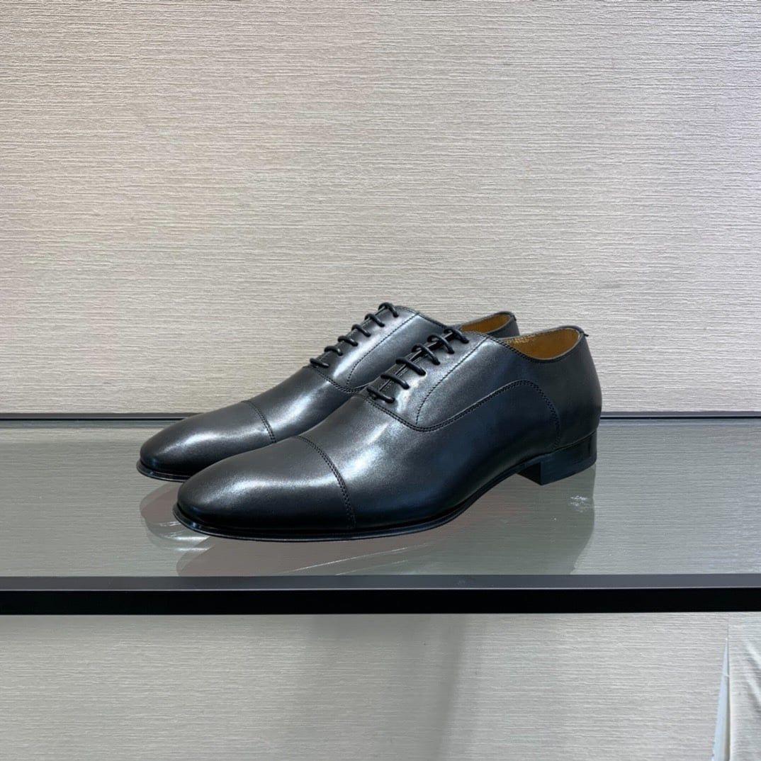 Giày Tây Christian Louboutin Oxford Màu Đen Mũi Nhọn