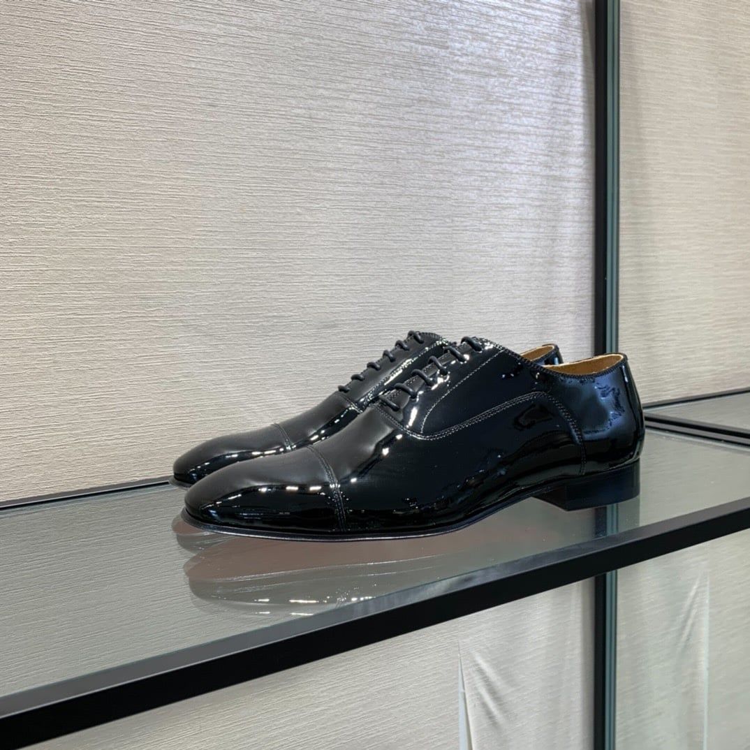 Giày Tây Christian Louboutin Oxford Màu Đen Bóng Mũi Nhọn