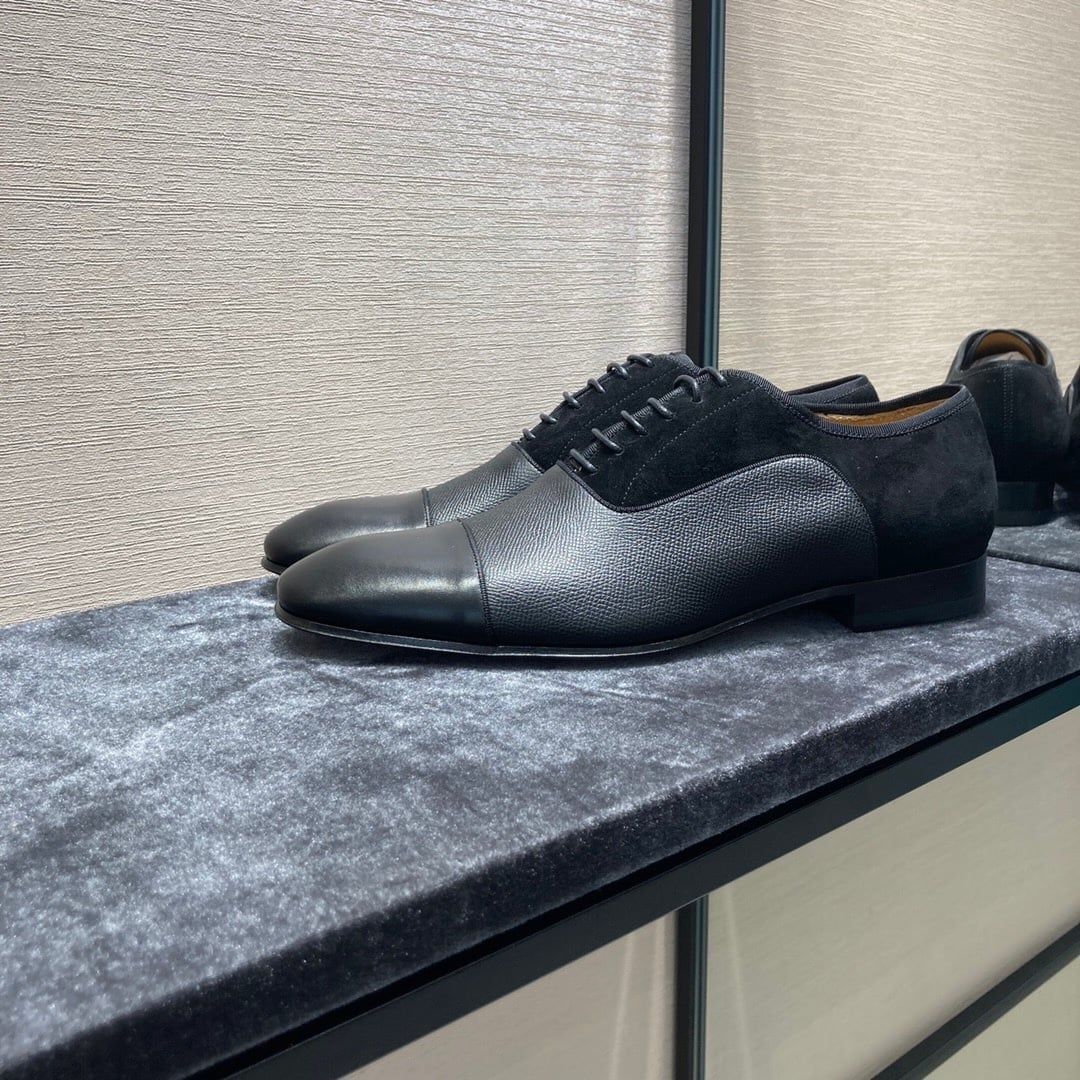Giày Tây Christian Louboutin Oxford Màu Đen Mũi Nhọn