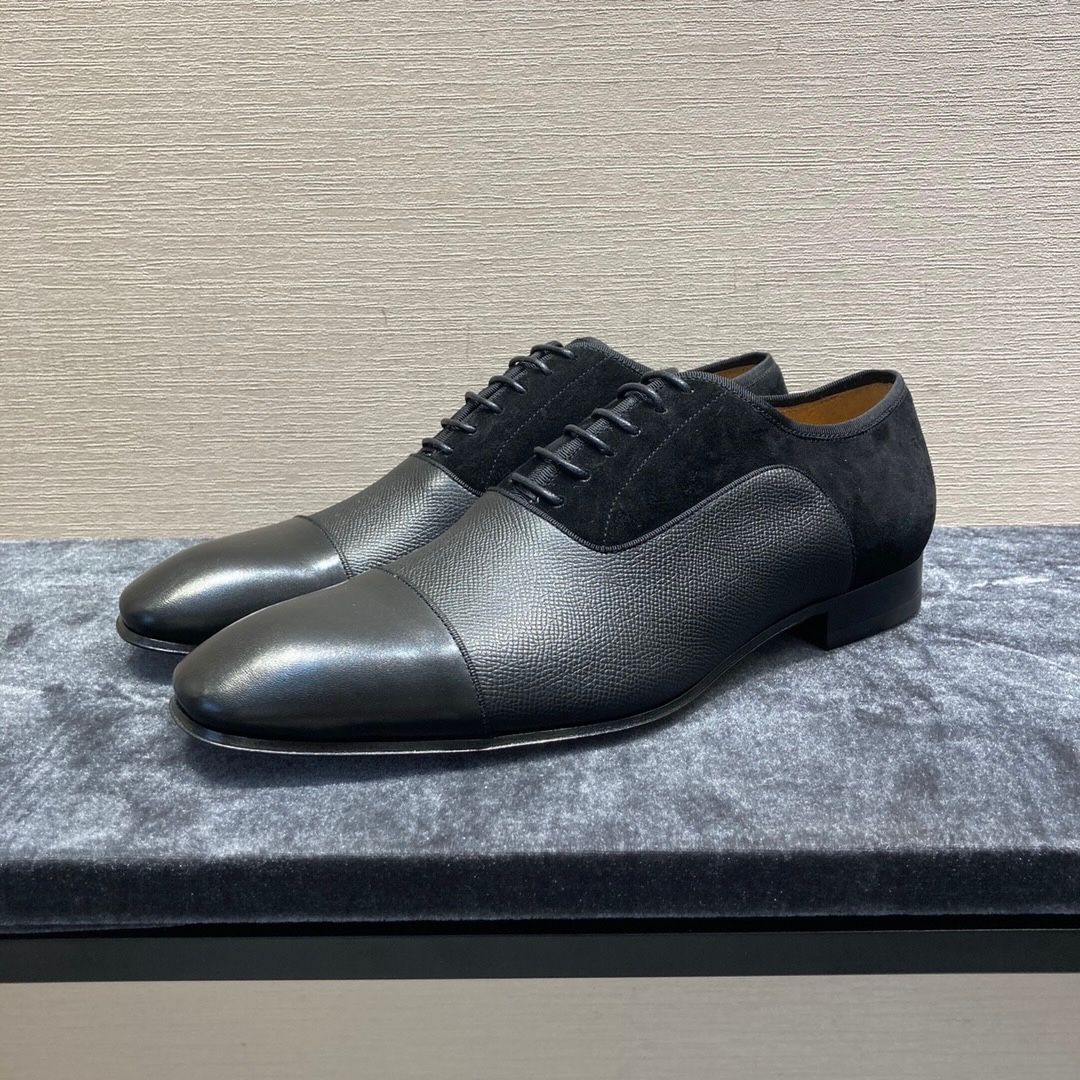 Giày Tây Christian Louboutin Oxford Màu Đen Mũi Nhọn