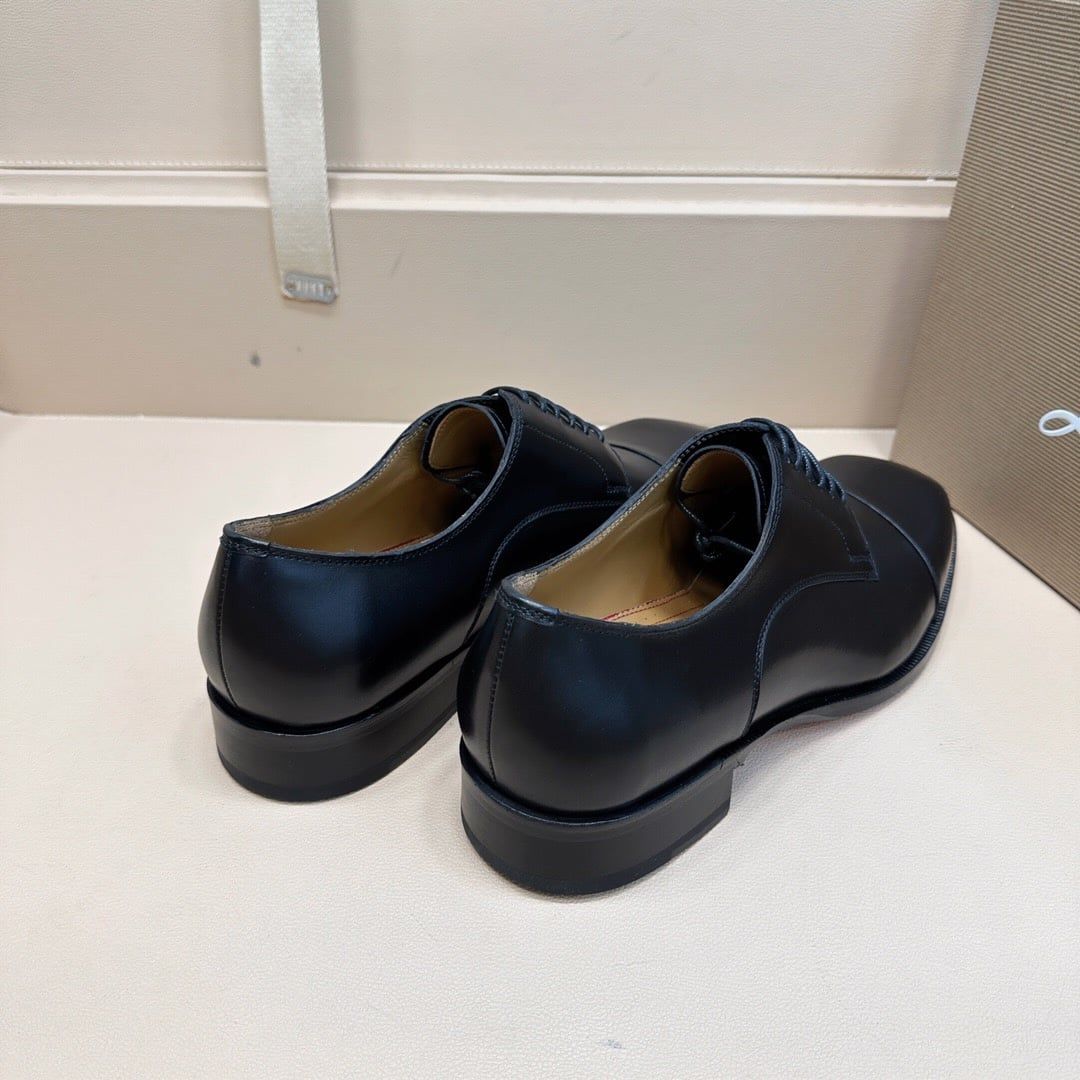 Giày Tây Christian Louboutin Oxford Màu Đen Mũi Nhọn