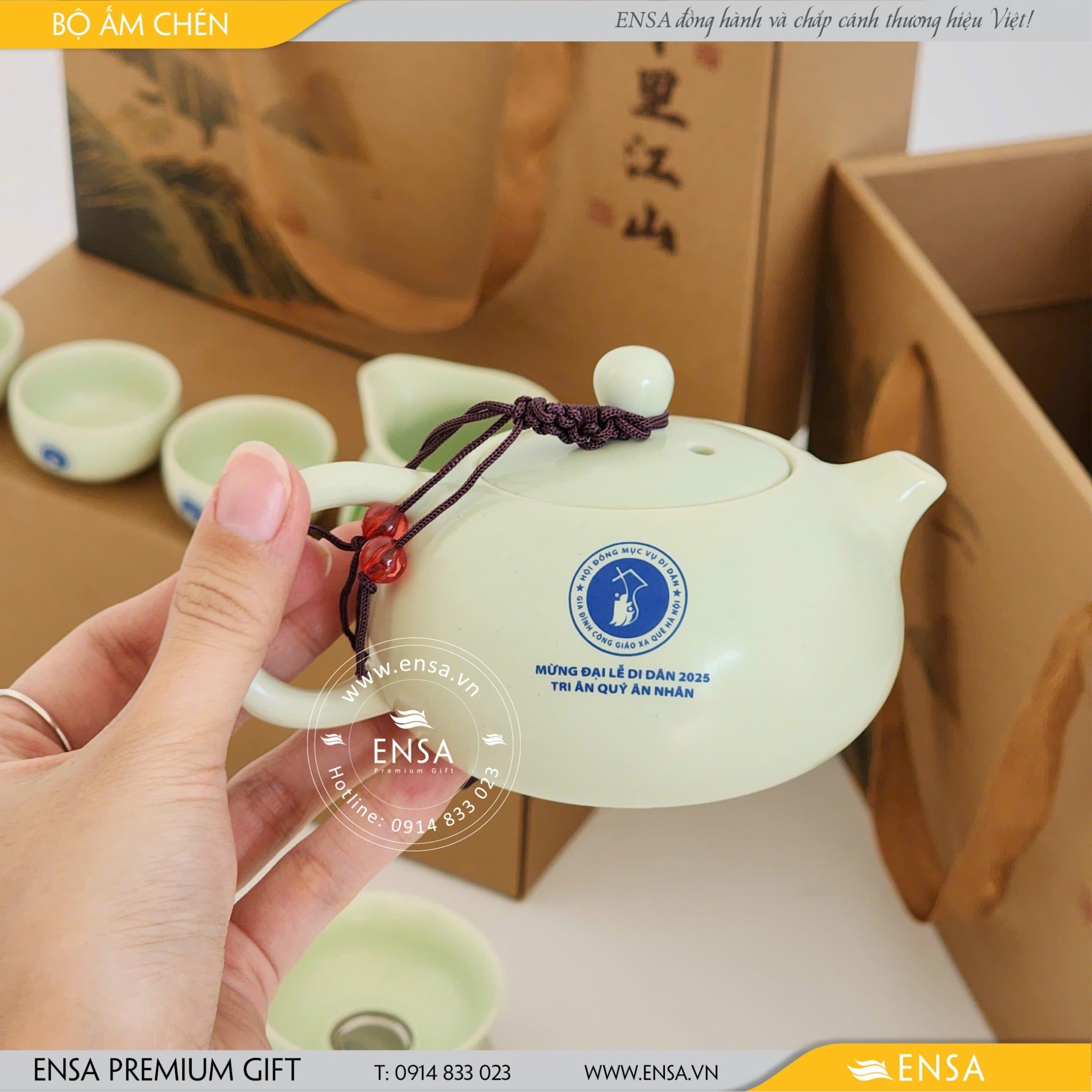  BỘ ẤM CHÉN 10 (HỘI CÔNG GIÁO XA QUÊ) 