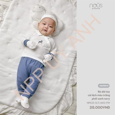 Bộ dài tay cài lệch màu trắng phối xanh navy Nous NP1S25-SC3-M02-PW-NB