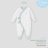 Bộ liền dài có tất cài lệch trắng in họa tiết gấu nâu NB Nous NB1S25-OP3-M03-OW-NB