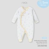 Bộ liền dài có tất cài lệch màu trắng in họa tiết Nous NB1S25-OP3-U02-OW-NB