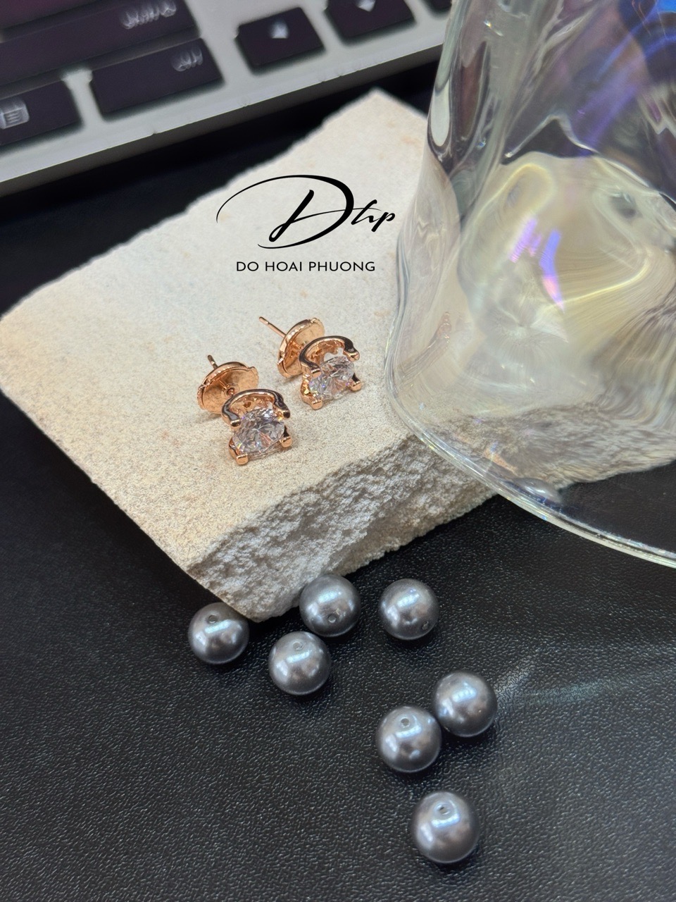  W52 - PKH - 03186DV - ĐÁ TRẮNG 