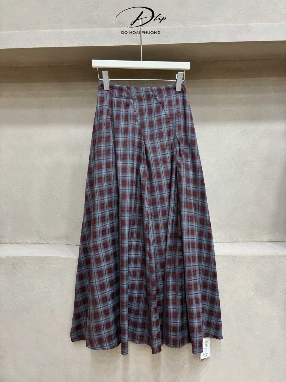  B46 - 2F81 - 30556 ĐỎ 