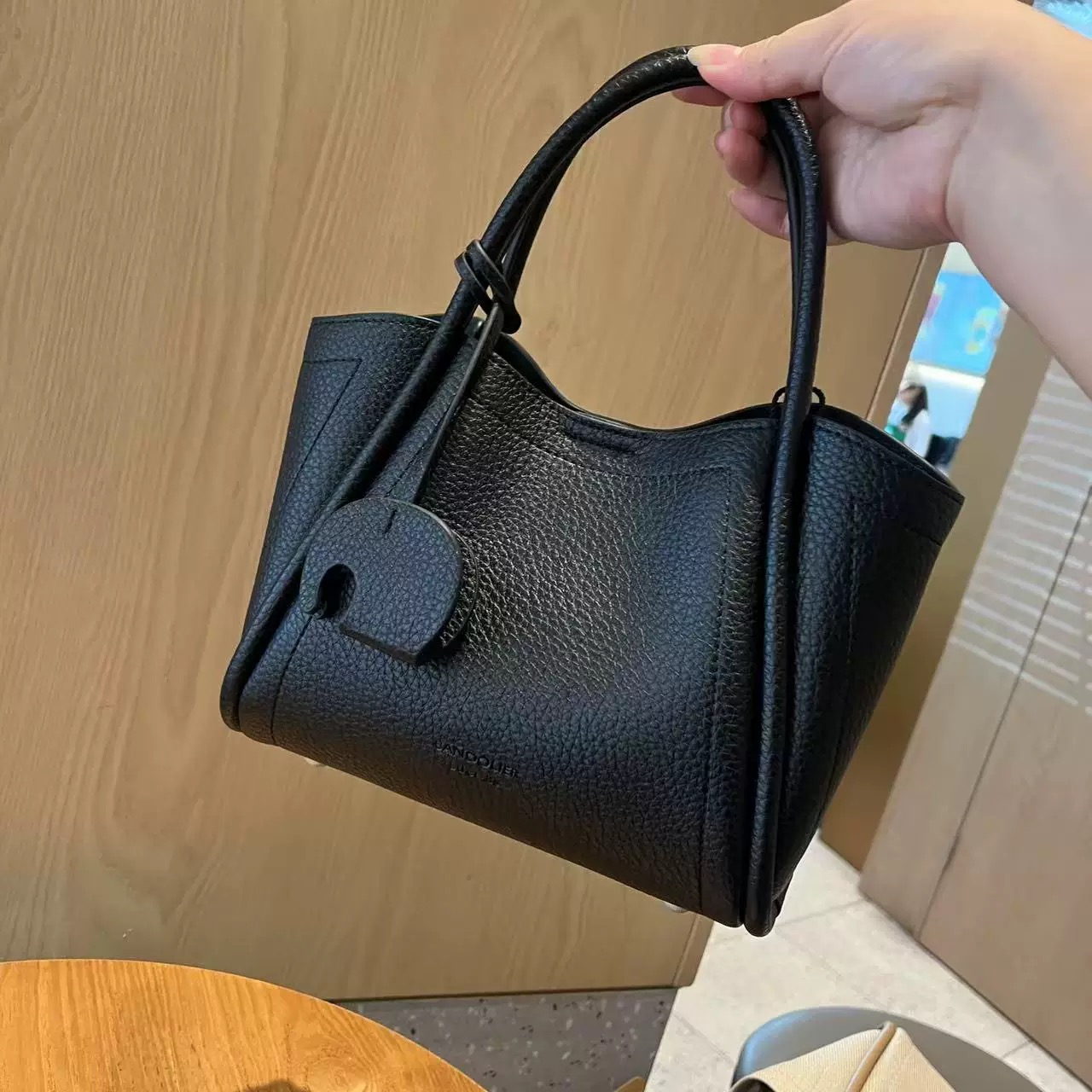  T20 - ANNA - 7570 TÚI ĐEN 