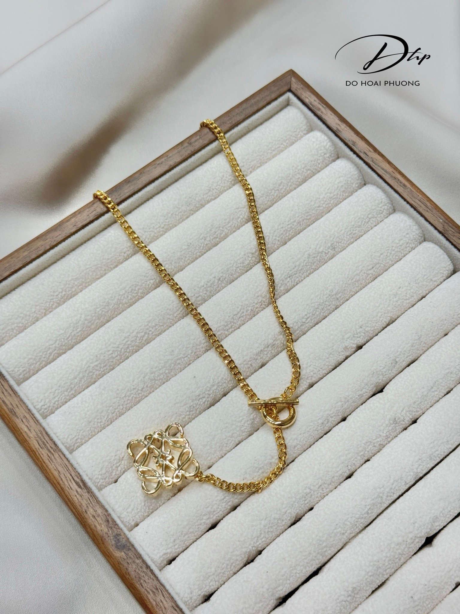 Q97 - PKH - VC-EZ5872 - GOLD