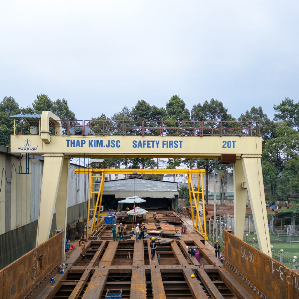  Cẩu Trục 20 Tấn 