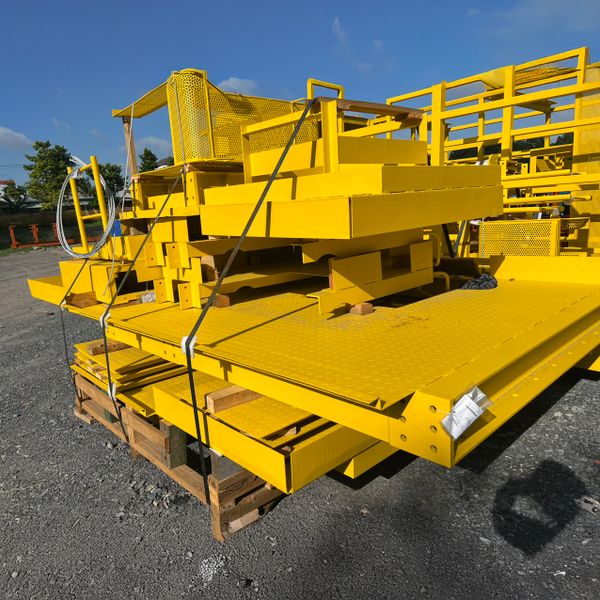  KHUNG ĐỠ THIẾT BỊ 