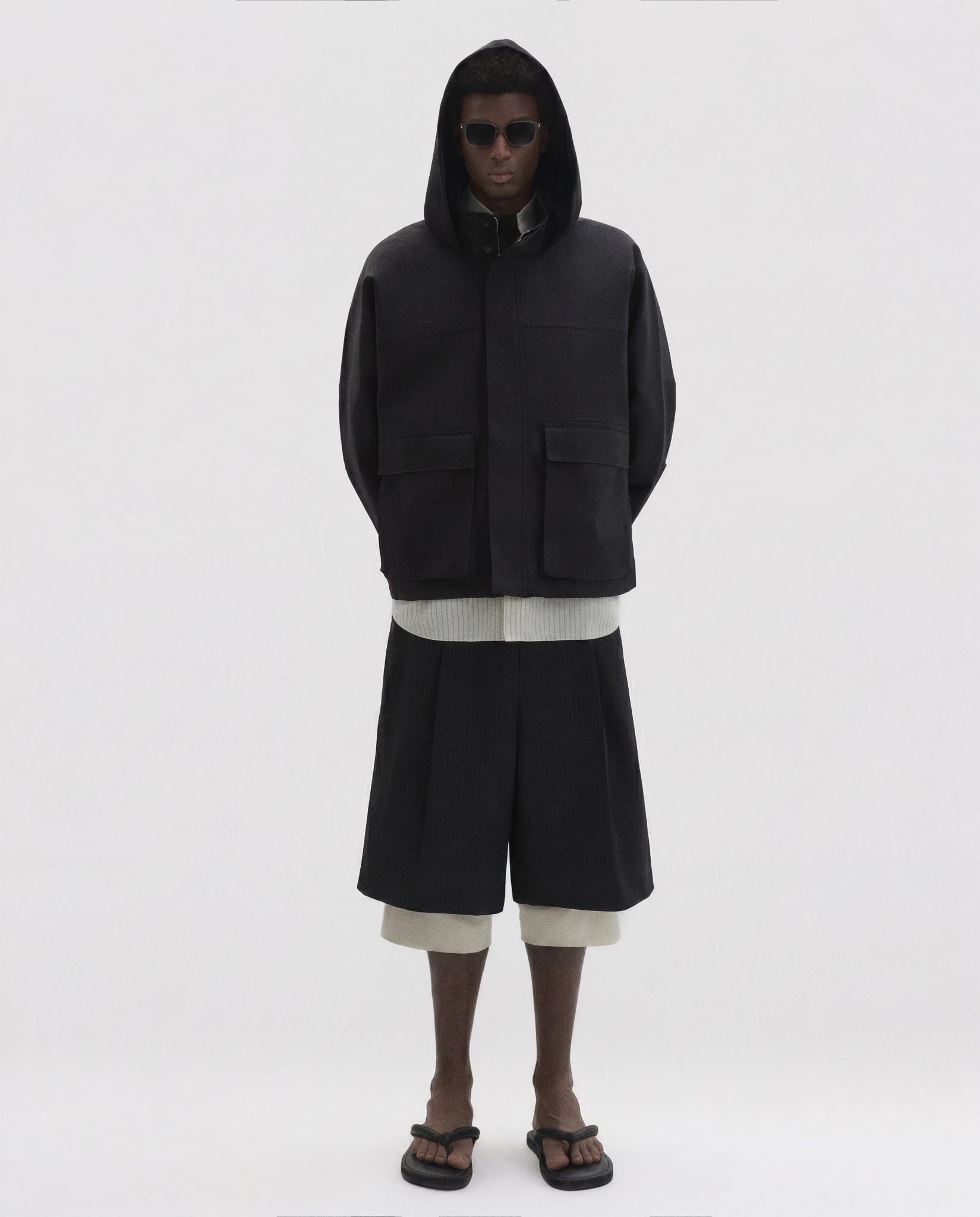  BLACK LIGHTWEIGHT HOODED JACKET 