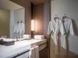  NEW WORLD HOIANA HOTEL 