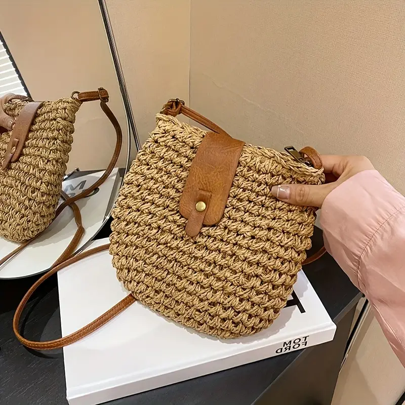  Handcrafted Seagrass Crossbody Bag - BAG_NCV012 