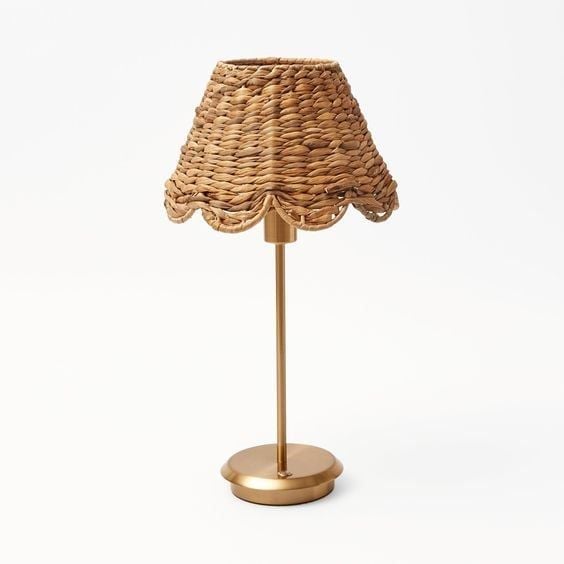  Handwoven Water Hyacinth Scalloped Shade Table Lamp - TL_NCV008 