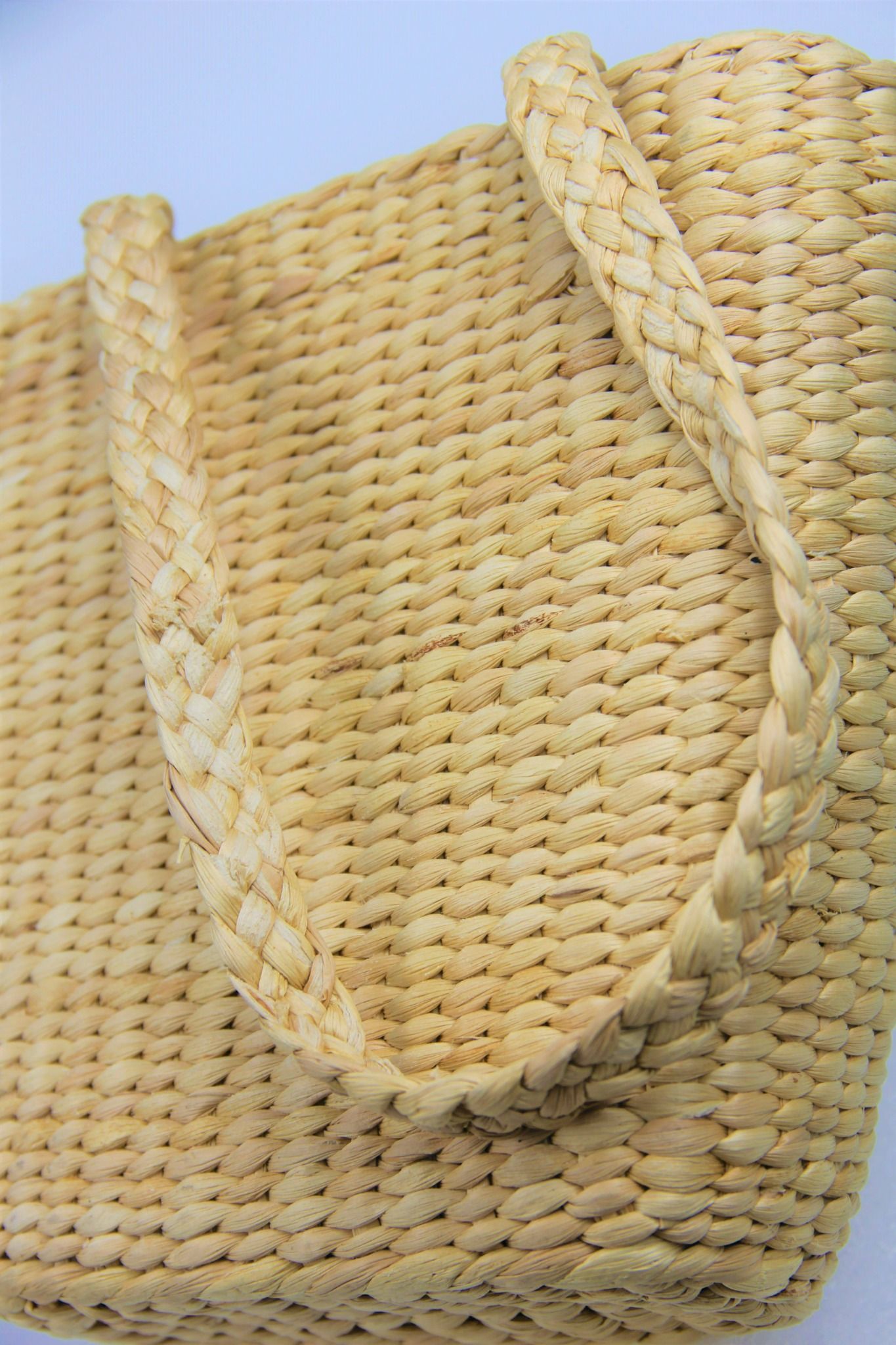  Handcrafted Natural Water Hyacinth Tote Bag - BAG_NCV015 