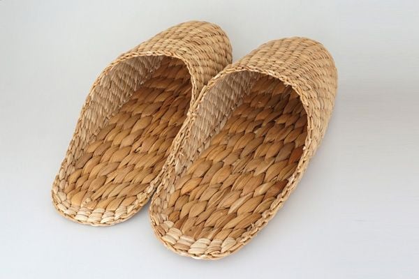  Handcrafted Water Hyacinth Slippers - SL_NCV008 