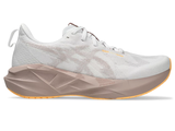  Giày Chạy Road Nữ Asics Novablast 5 - White/Fawn 