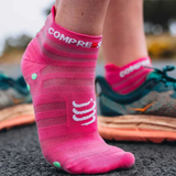  Tất chạy bộ Compressport Pro Racing Socks v4.0 Ultralight - Hot Pink/Summer Green 