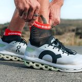  Tất chạy bộ Compressport Unisex's Pro Racing Socks v4.0 Run Low - Sugar/Storm 