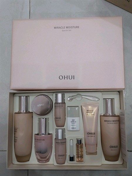 OHUI_Bộ Dưỡng Ẩm Trắng Hồng Miracle Moisture Special Set 3tr400