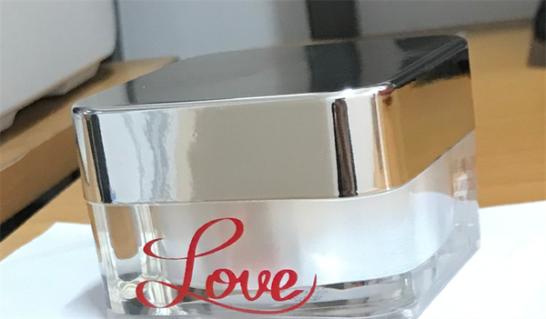 LOVE_Kem Trắng Da, Mờ Nám Melasma Dark Spots Whitening Skin Cream Spf 45 50g