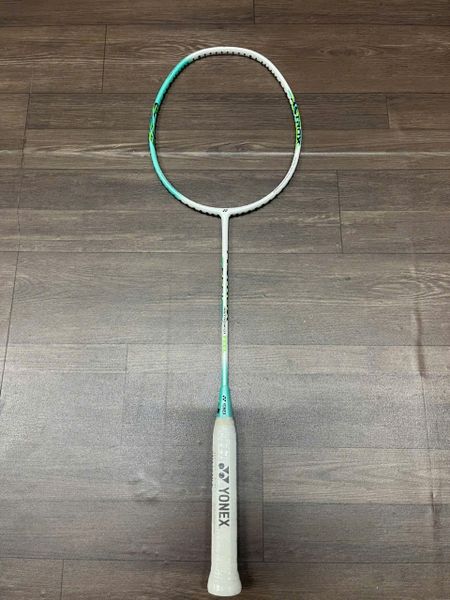 Vợt cầu lông Yonex Astrox 01 Feel  chính hãng