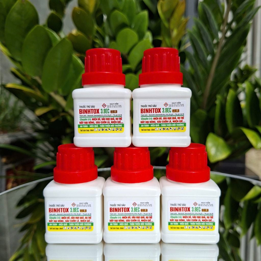(Chai 30ml) Thuốc trừ sâu BINHTOX 3.8EC GOLD. Chuyên trừ: nhện đỏ, sâu đục quả, bọ trĩ, rầy hại bông, sâu cuốn lá, nhện gié... an toàn, hiệu quả, thân thiện mội trường