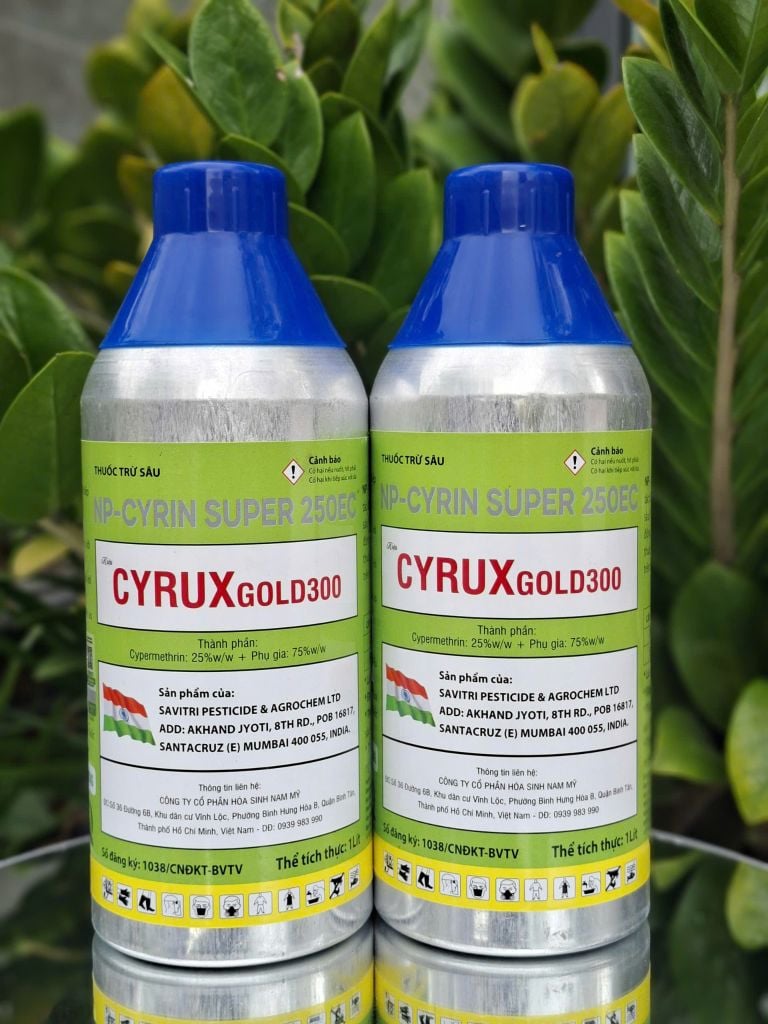 (500ml & 1L) Cyrux Gold 300Ec 1 lít, Np-Cyrin Super 250Ec 1L: trừ Sâu đầu đen hại dừa, sâu cuốn lá lúa, sâu xanh hại đậu tương, rệp sáp cà phê