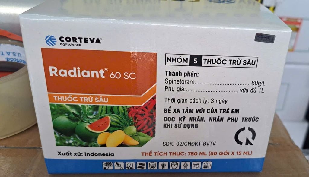 Thuốc trừ sâu RADIANT 60SC (15ml) – Thuốc trừ sâu sinh học, trị bọ trĩ, sâu đục quả & sâu tơ rau màu