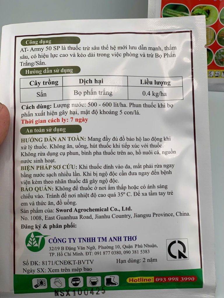 Quản lý rầy phấn trắng và rệp sáp trên hoa cúc - Gói AT ARMY 50 SP chứa Nitenpyram 50%