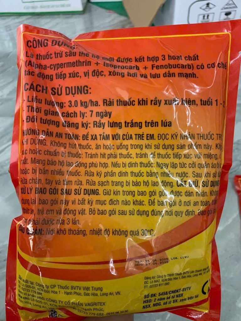 Rải gốc Siêu Nhân (1kg) - Trừ sâu đục thân lúa, rải trừ rệp sáp rễ, tuyến trùng, sâu đất, bọ dừa, đuông dừa, muỗi hành