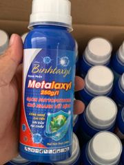 Thuốc trị nấm bệnh Metalaxyl Nước Chai 240ml, Phòng Ngừa Thối Trái Sầu Riêng, Vàng Lá Bưởi, Rụng Lá Bưởi, Chai Pha 200 Lít Nước