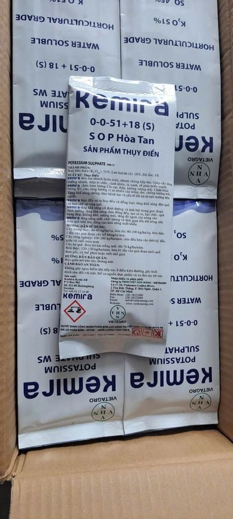 (Gói 500g) Phân bón lá KEMIRA - KALI TRẮNG của Thụy Điển: KEMIRA - POTASSIUM SULPHATE WS 0-0-51+18(S)