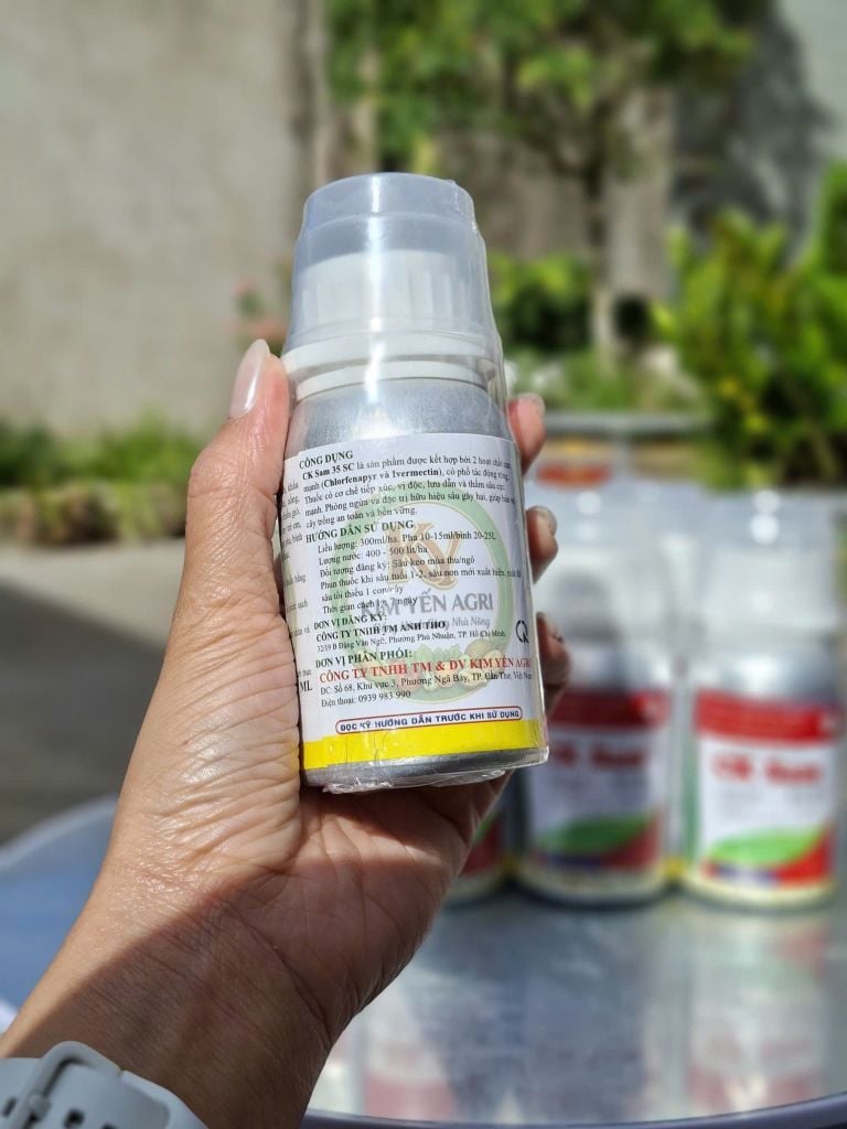 (Chai 100ml) Thuốc Trừ Sâu CK SAM 35SC [Chuyên Lúa] đặc trị Sâu đục thân, Sâu cuốn lá: Sự kết hợp độc đáo của 2 hoạt chất Chlorfenapyr & Ivermectin: lưu dẫn, thấm sâu, sâu ngừng ăn ngay sau phun.