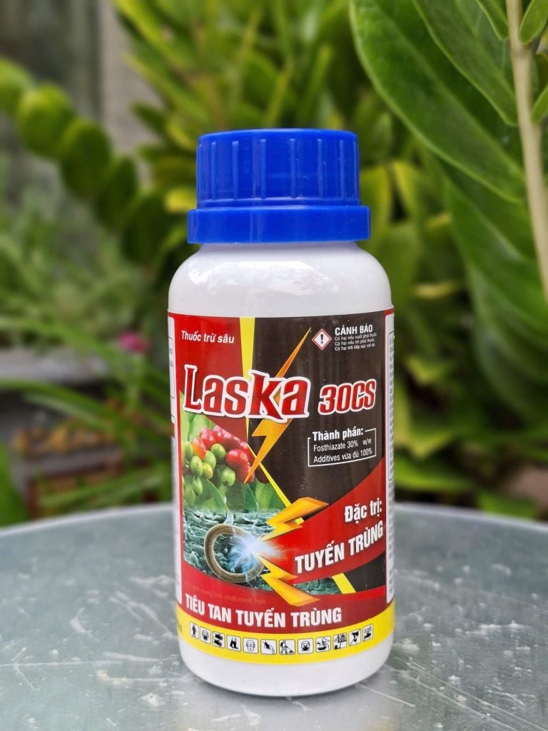 (1 chai 240ml = pha 400L nước) Đặc trị tuyến trùng rễ LASKA 30CS: với hoạt chất tiên tiến Fosthiazate 30% w/w