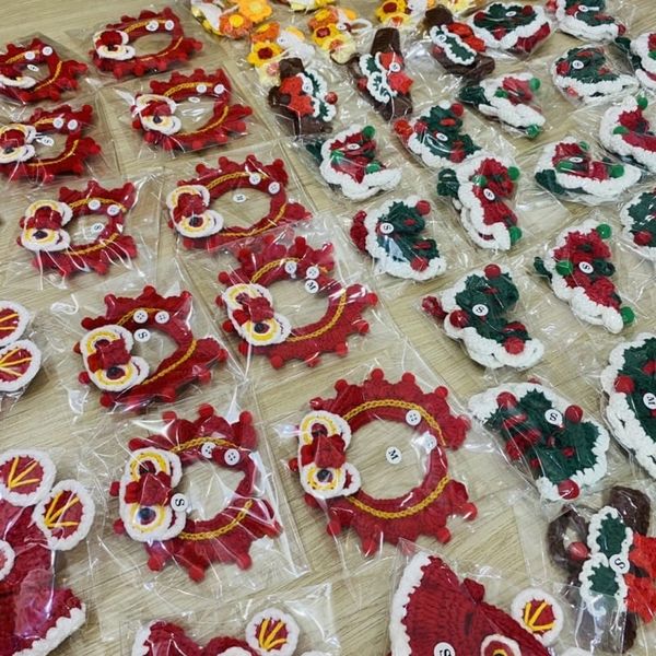 Vòng Cổ Tết Cho Chó Mèo Đan Len Thủ Công