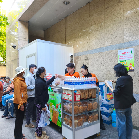  EXPRESS CAFE - BỆNH VIỆN ĐẠI HỌC Y DƯỢC THÀNH PHỐ HỒ CHÍ MINH (SẢNH KHU KHÁM BỆNH) 