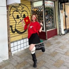 SILVER STAR BOXY TEE