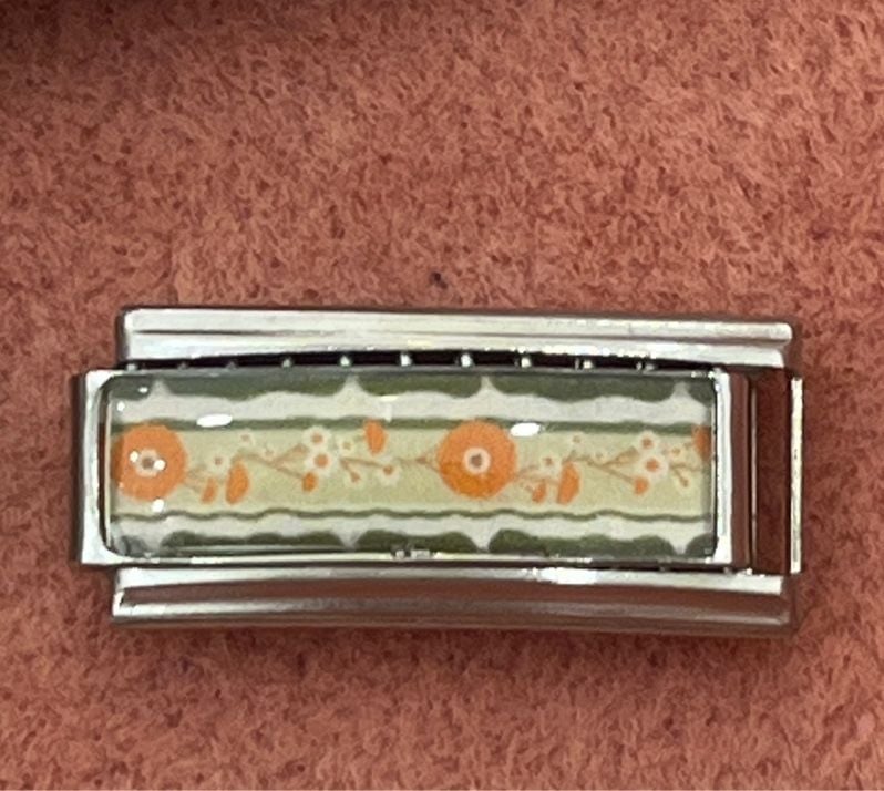 Charm dài